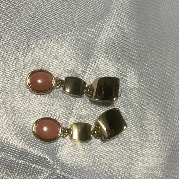 WHBM Gold chunky chain with pink stones w/earrings - Picture 6 of 6